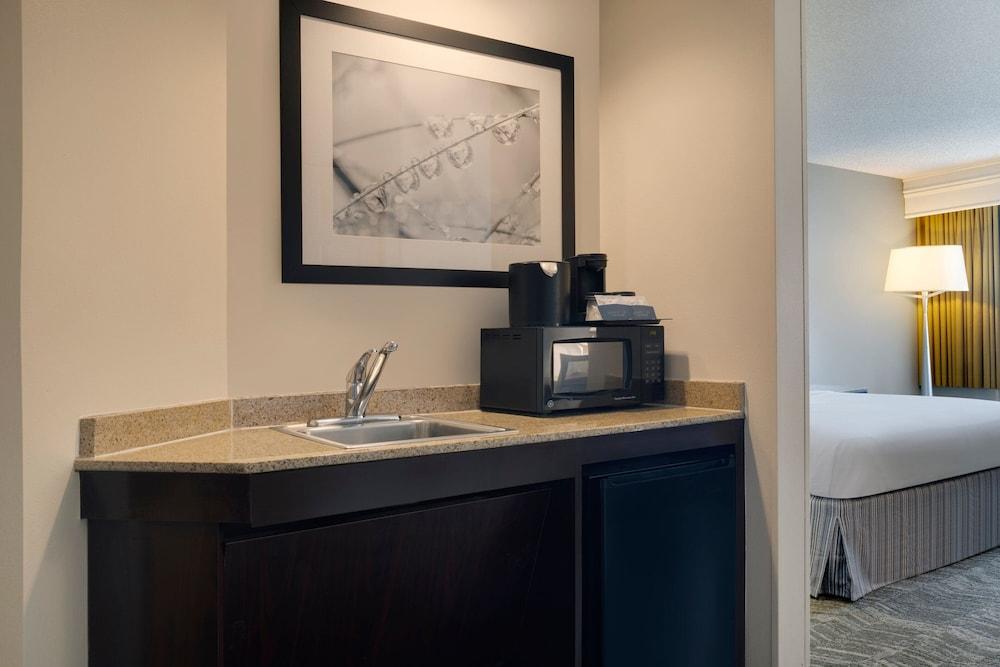 SpringHill Suites by Marriott Newark Liberty International photo 12