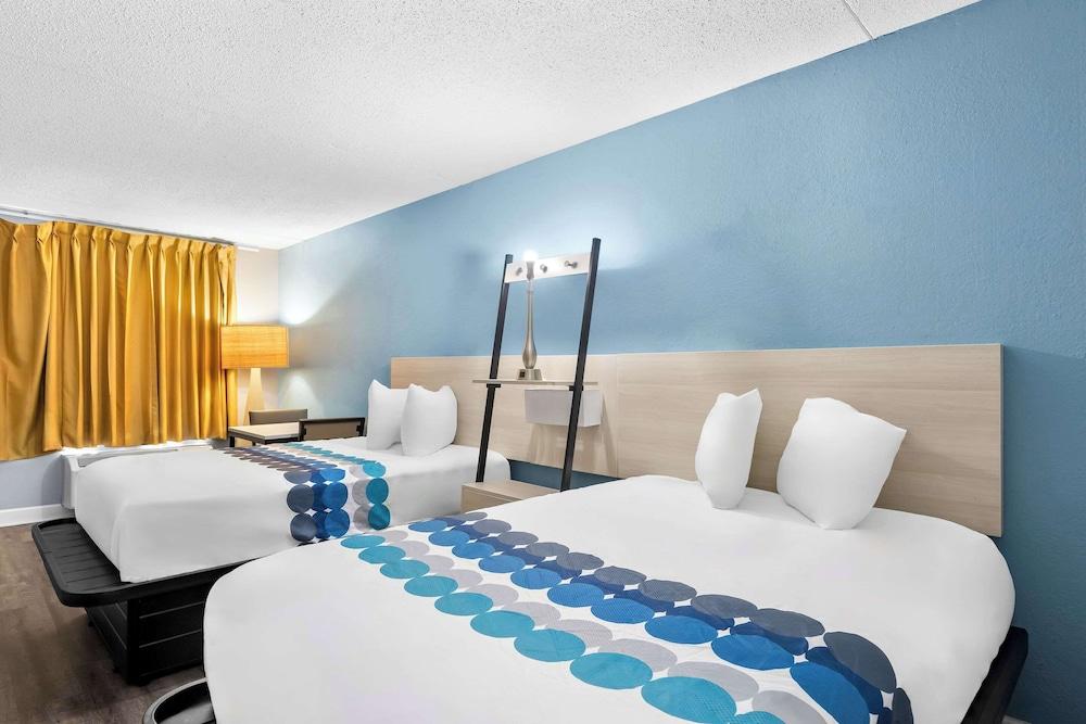 Suburban Studios Brunswick I-95 photo 14