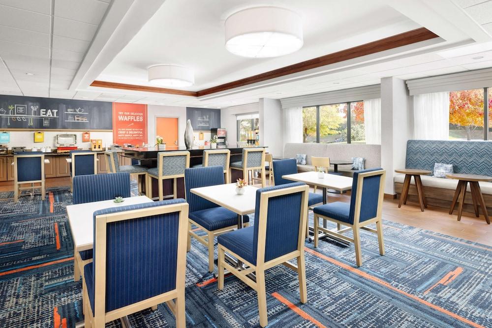 Hampton Inn Columbia photo 9