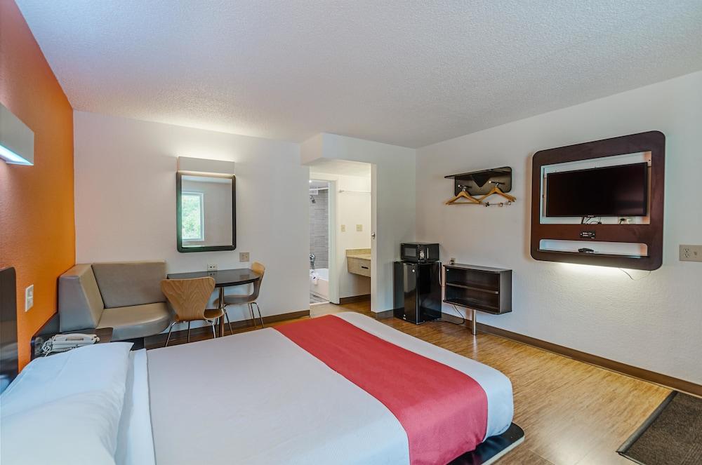 Motel 6 Winchester, VA photo 13