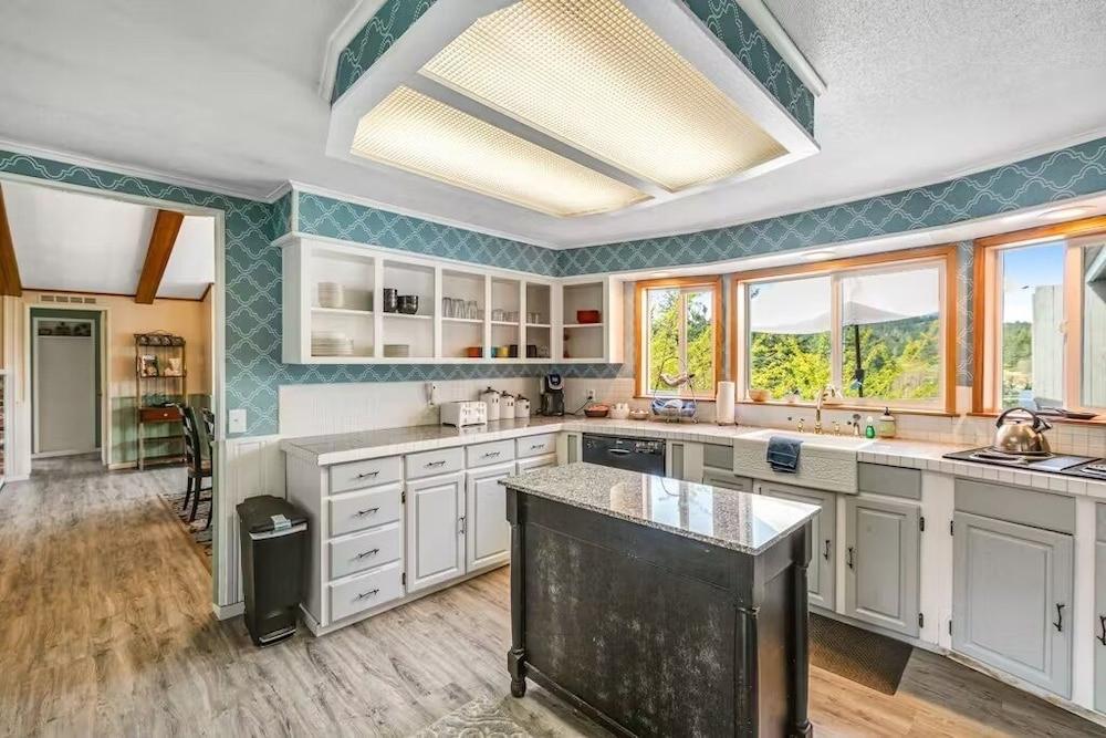 Deer Harbor Cottages photo 17