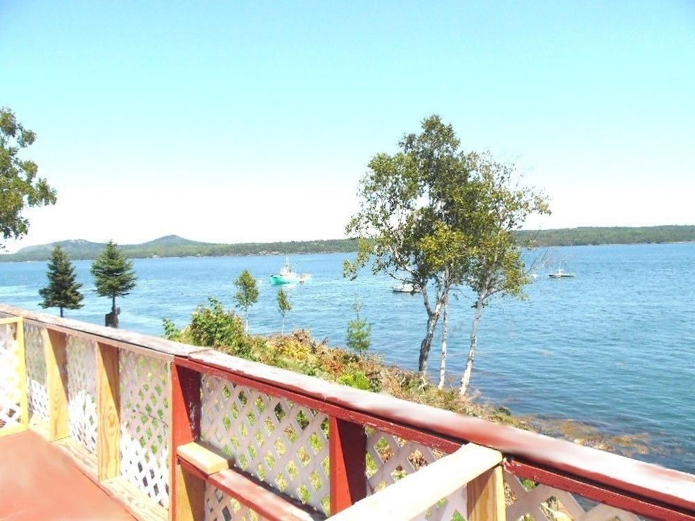 Redclyffe Shore Motor Inn photo 8