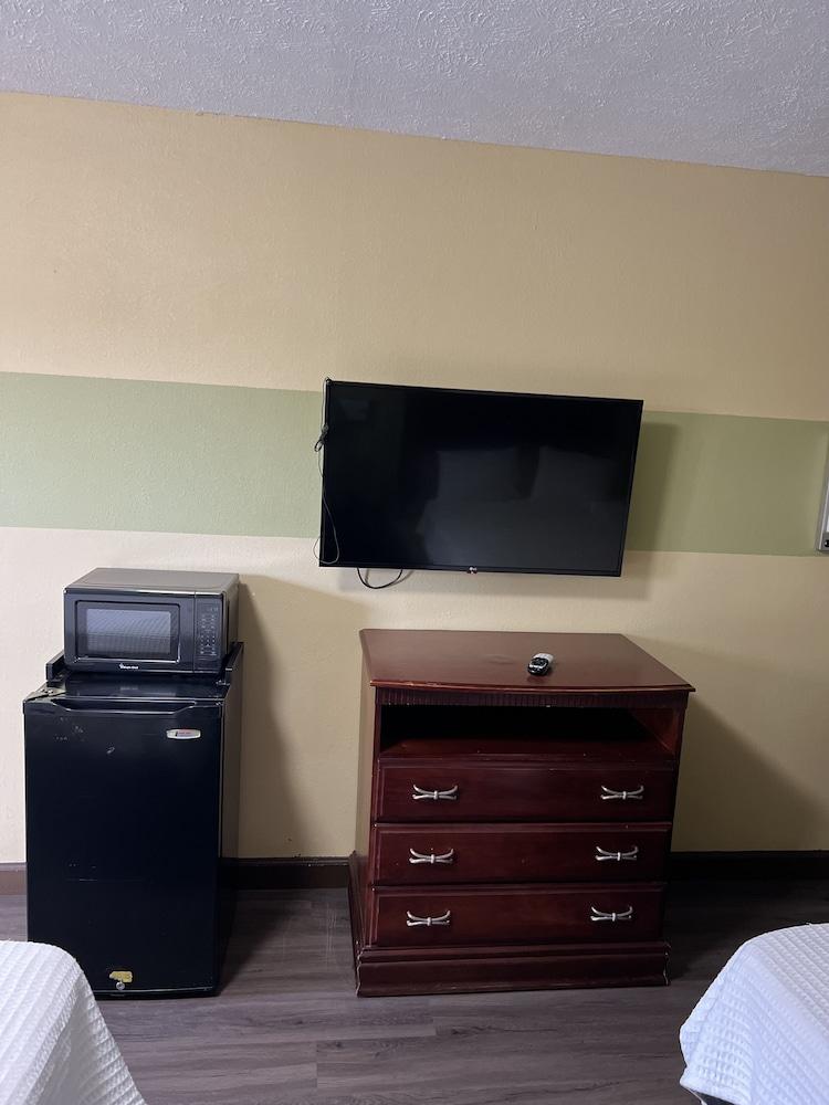 Budget Inn Ardmore photo 12