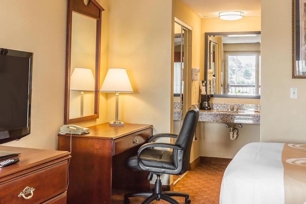 Quality Inn Calera I-65 exit 231 photo 4