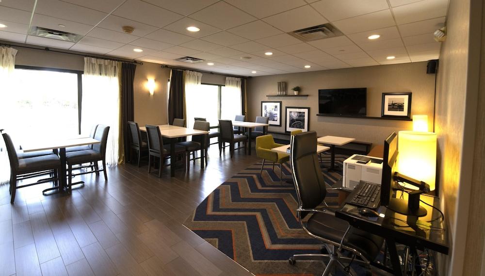 Hampton Inn Ridgefield Park photo 52
