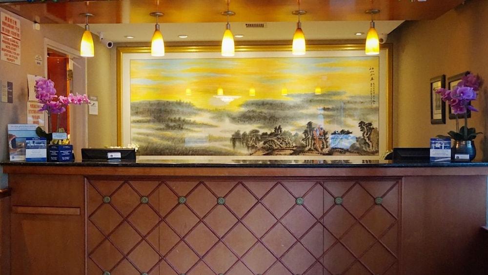Best Western Queens Court Hotel photo 5