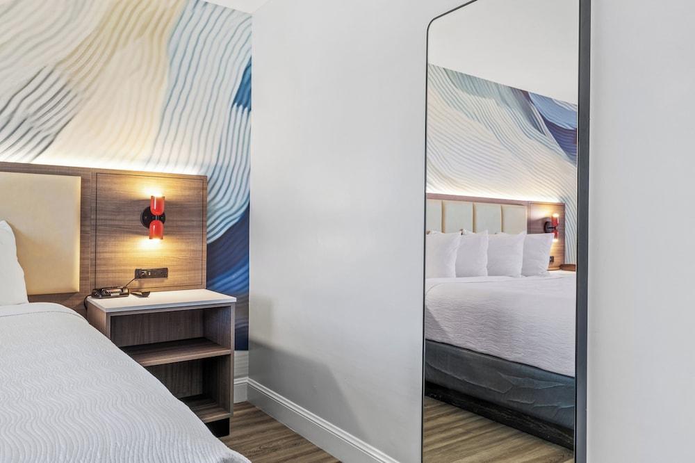 Hotel Skye SFO photo 44