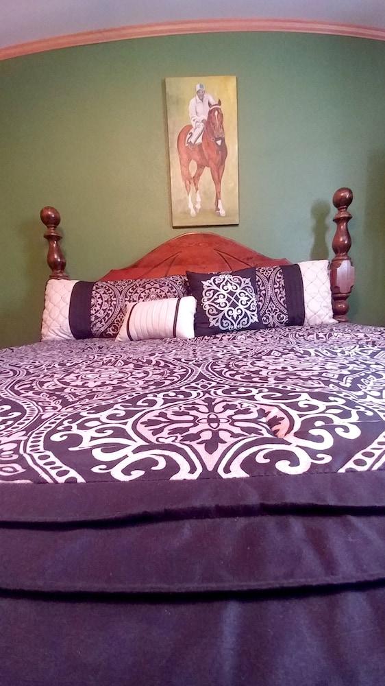 Historic Whiting Hotel Suites photo 60