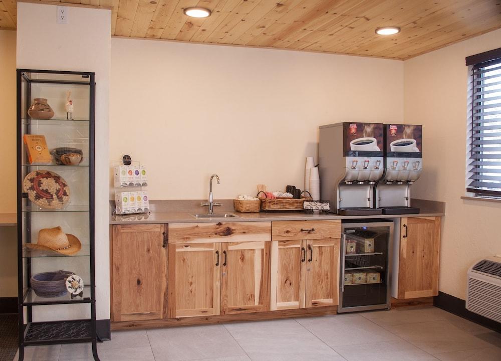 Red Feather Lodge photo 35