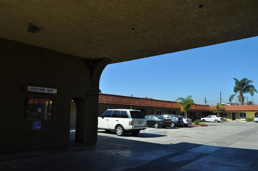 Rocky Inn Motel Long Beach, CA photo 5
