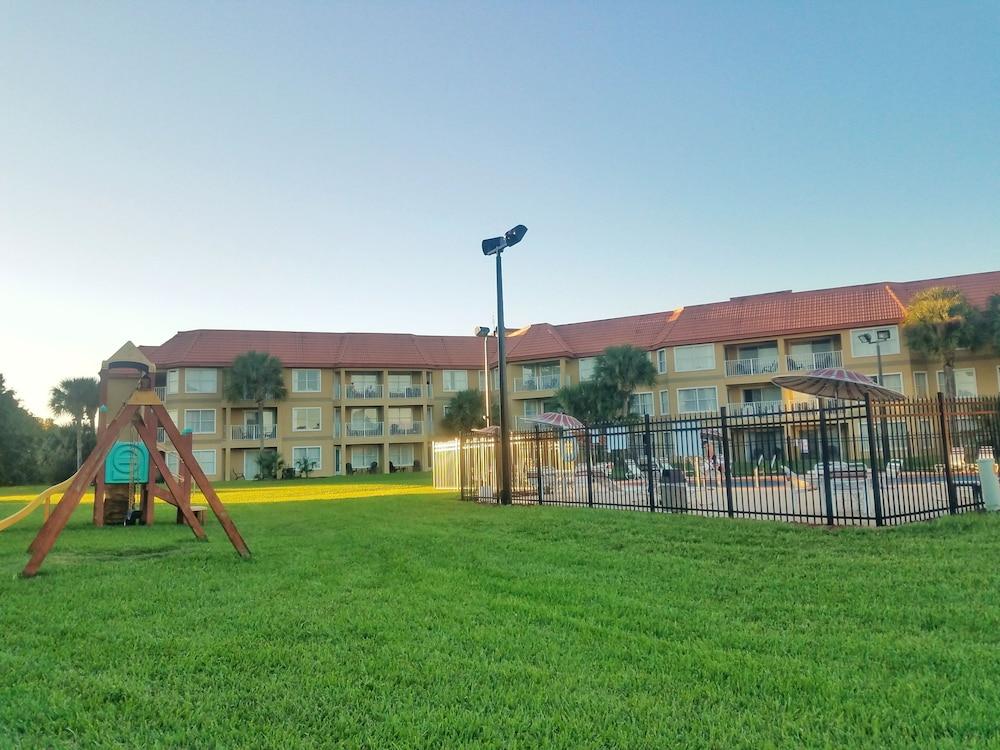 Parc Corniche Condominium Suite Hotel photo 71