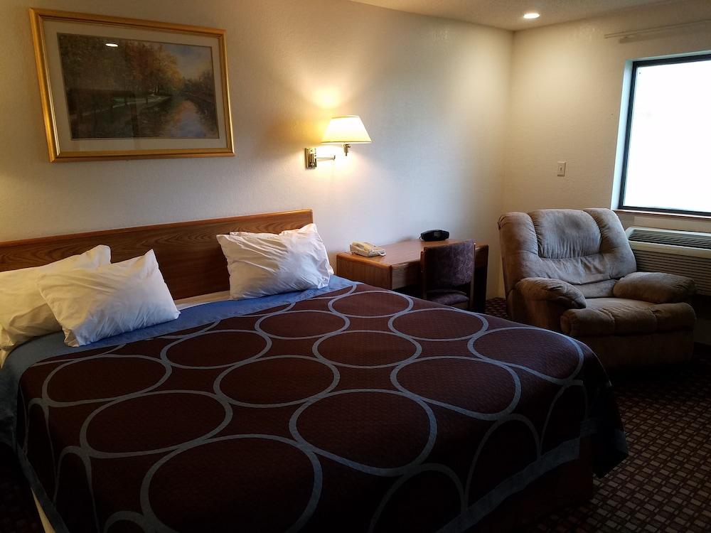 Auburn Inn photo 11
