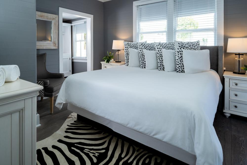 Alexanders Guesthouse - Adult Exclusive, LGBTQ Friendly photo 27