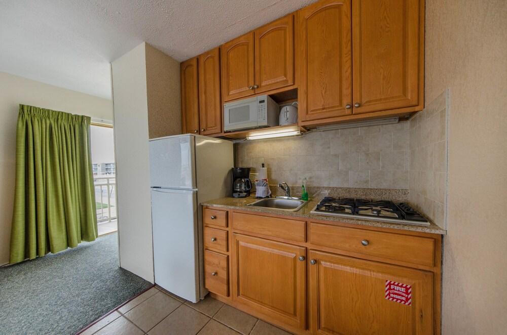 Attache Motel photo 35