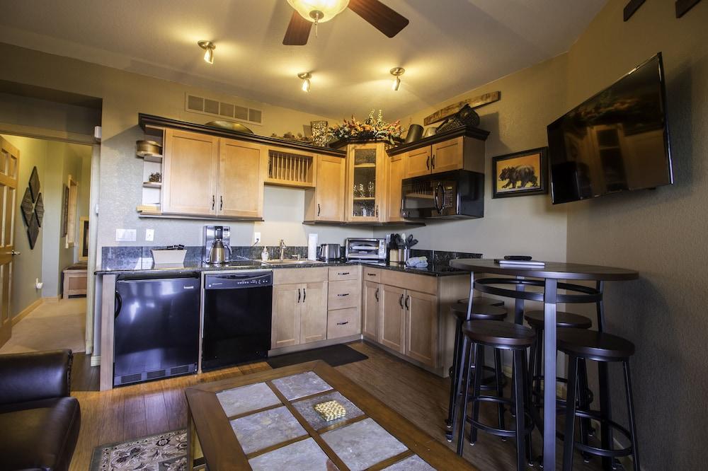 Marys Lake Lodge Mountain Resort and Condos photo 10
