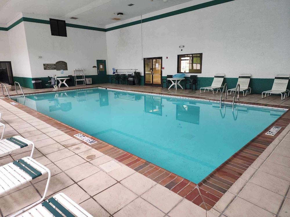 Quality Inn & Suites Somerset Downtown photo 19