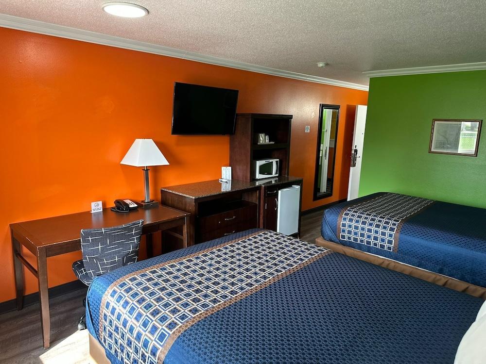 Amber Inn Motel Le Mars photo 44