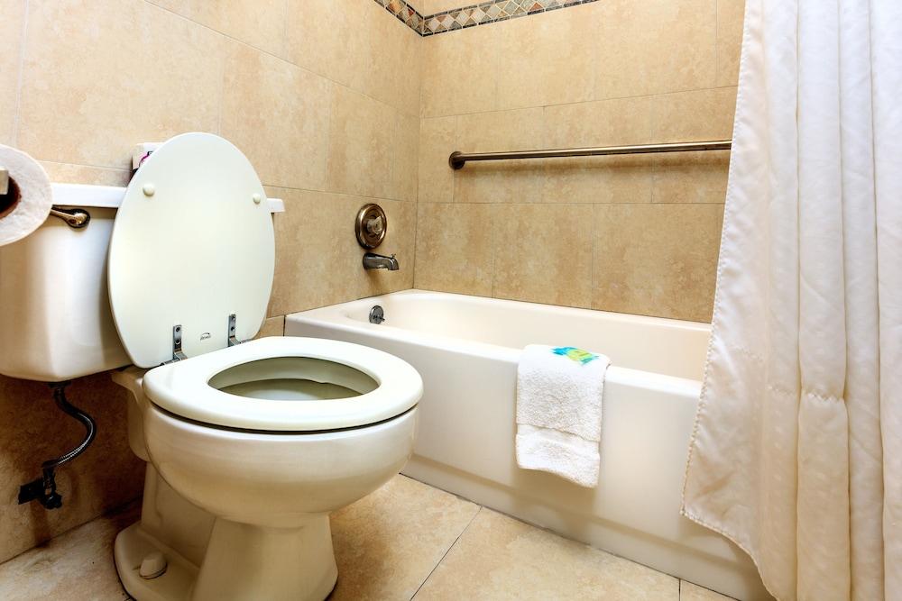 Budget Host Inn photo 13