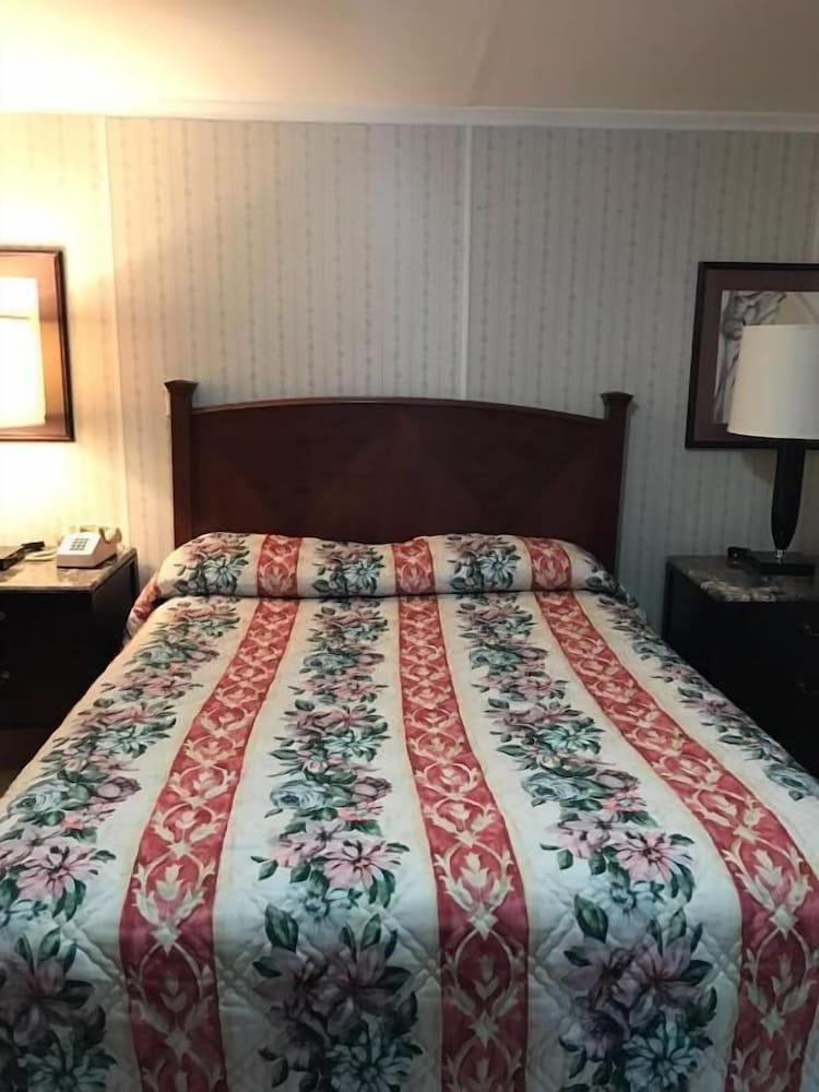 Royal Coach Motor Lodge photo 7