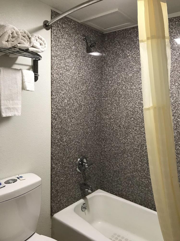 Best Budget Inn - Abilene photo 8