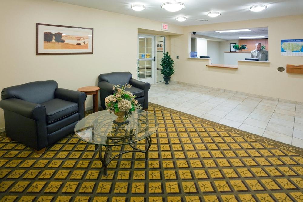Candlewood Suites Milwaukee Brown Deer by IHG photo 26