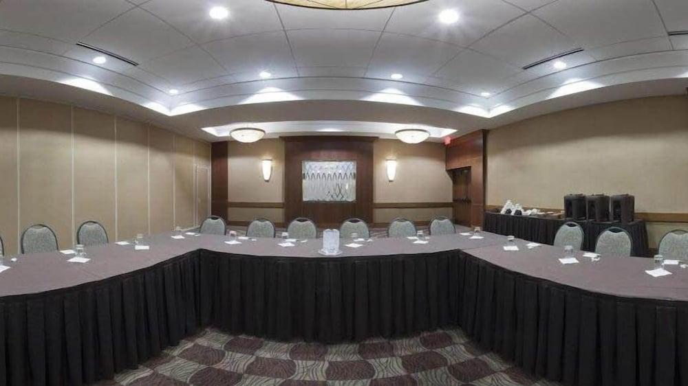 Randolph Hotel Liverpool/Syracuse/Airport West, Trademark photo 20