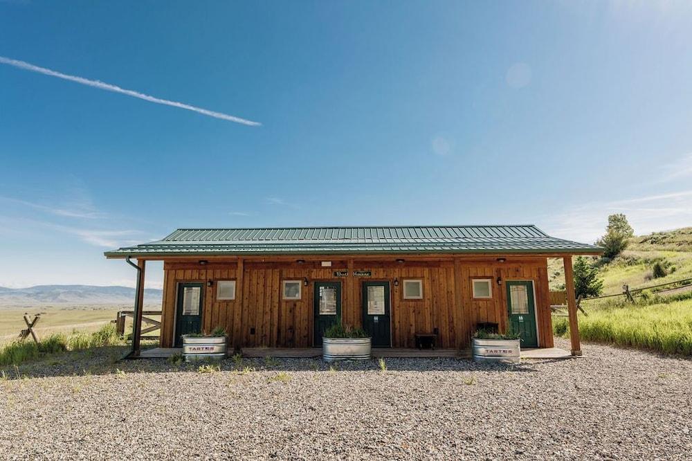 Chico Hot Springs Resort & Day Spa photo 5