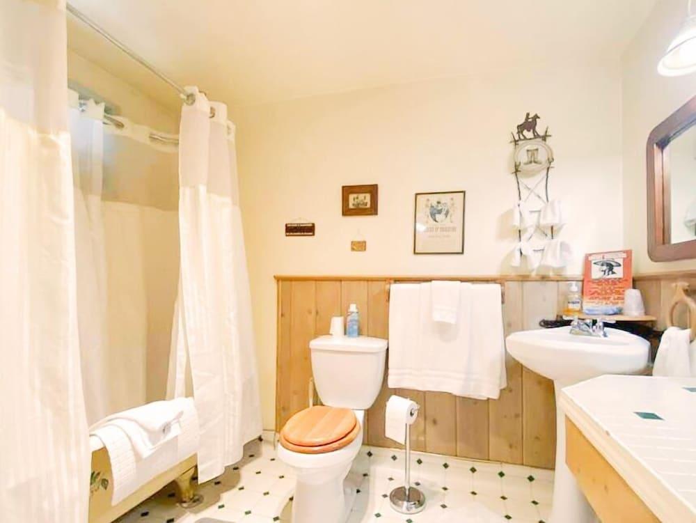 Dawson House Lodge photo 19