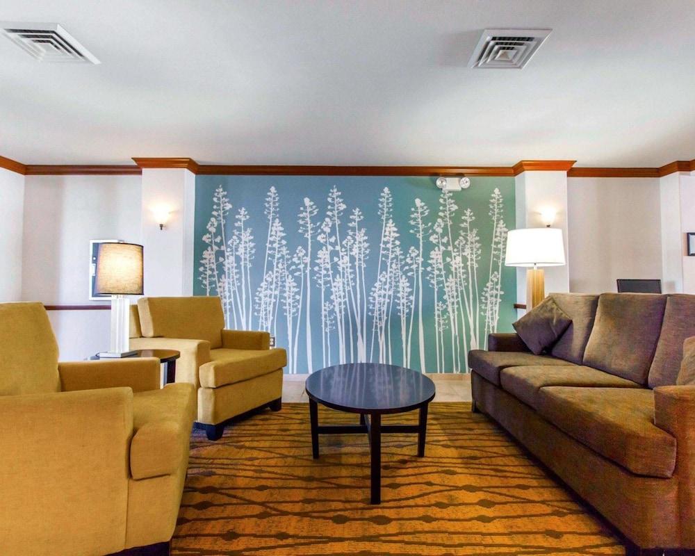 Sleep Inn & Suites Evansville - Casper photo 2