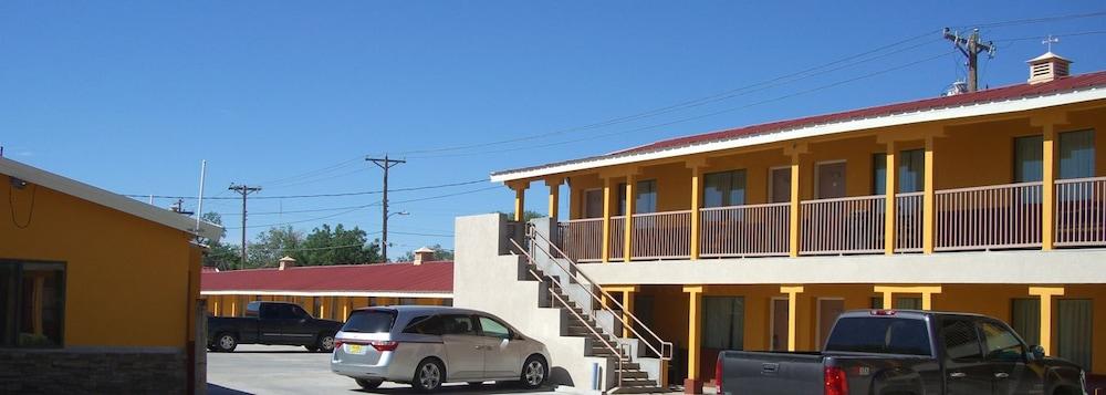 Budget Inn photo 2