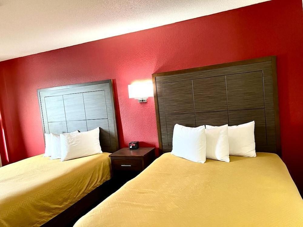 Econo Lodge Oacoma - Chamberlain West photo 32