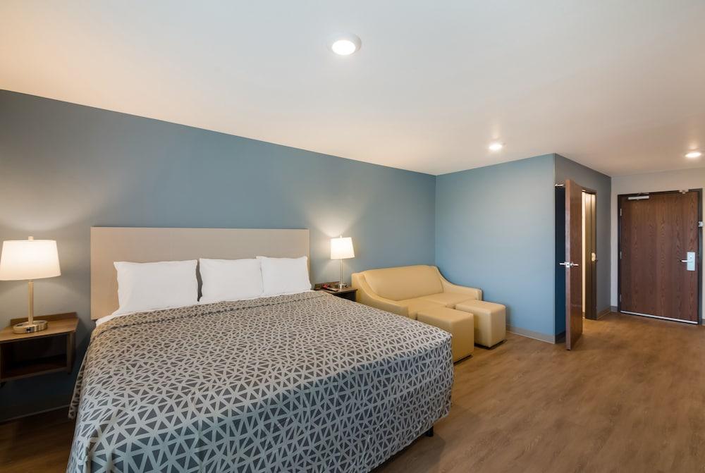 Woodspring Suites Austin Central photo 7