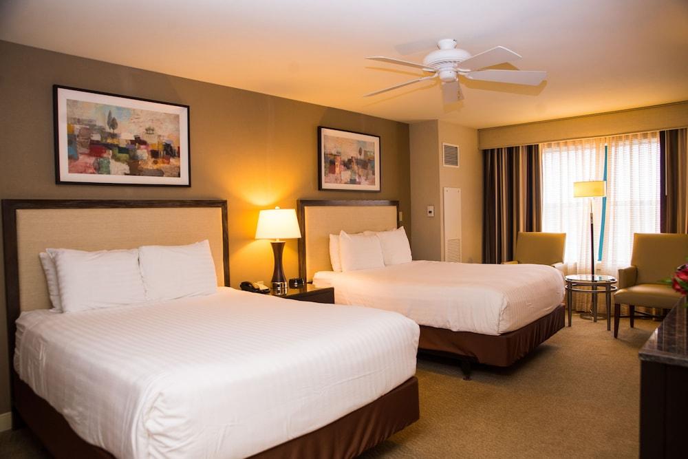 Isle Casino Hotel - Bettendorf photo 25