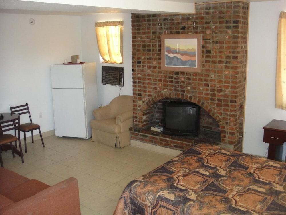 Trails West Motel photo 20