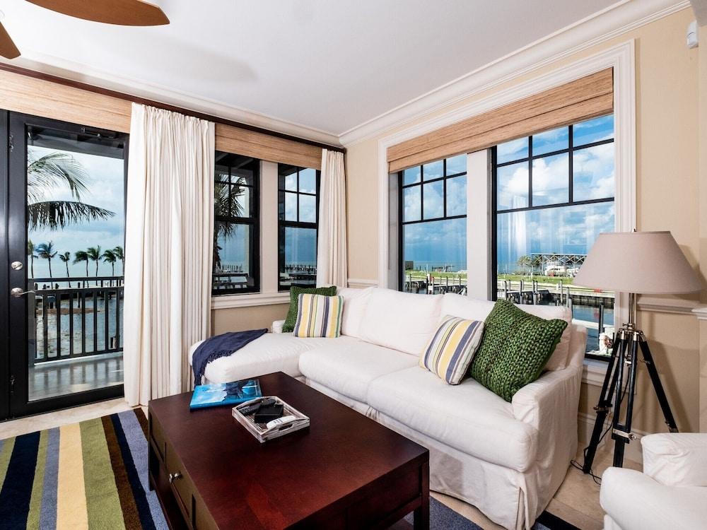 Marlin Bay Resort & Marina photo 4