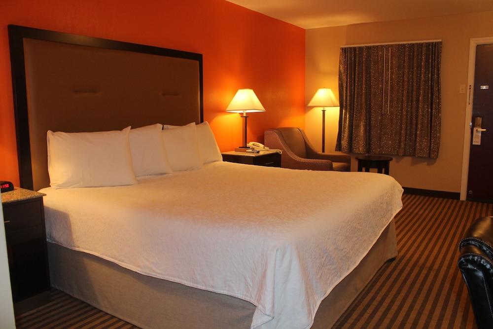 Travelodge by Wyndham Bellmawr photo 8
