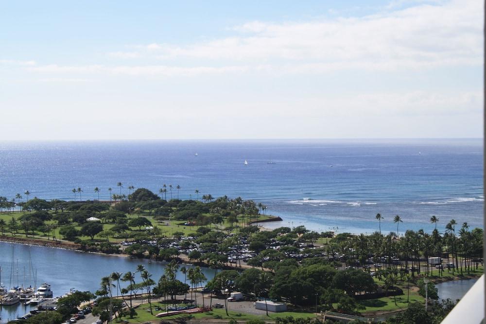 Ala Moana Hotel by LSI Resorts photo 63