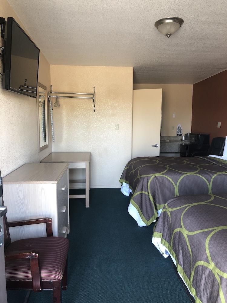 Desert Inn photo 13