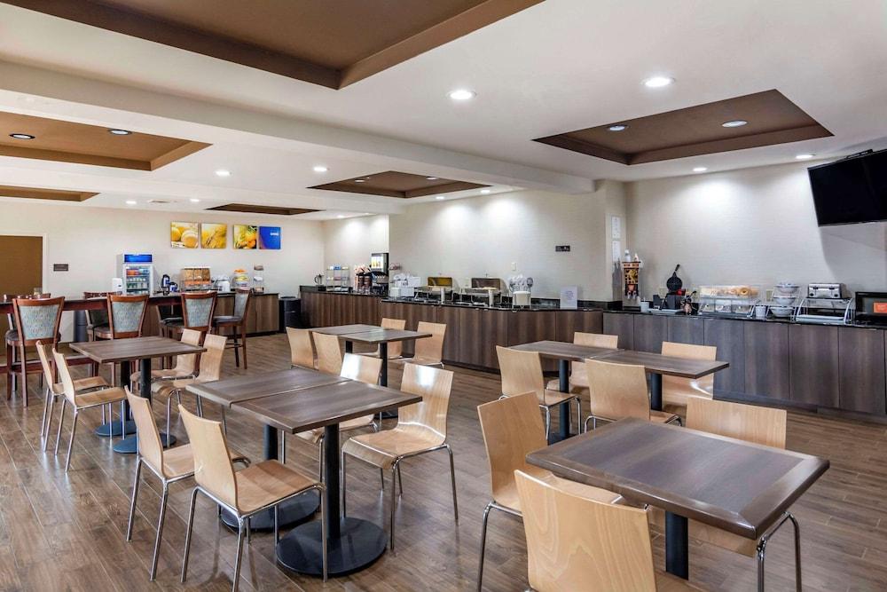 Comfort Suites South Park photo 48