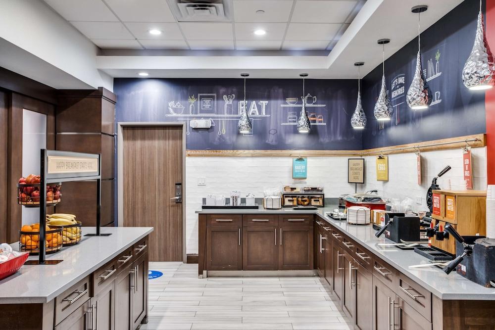 Hampton Inn & Suites North Dallas Central Expy photo 29