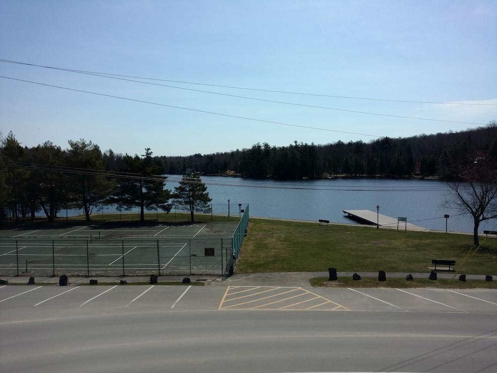 Clark's Beach Motel photo 12