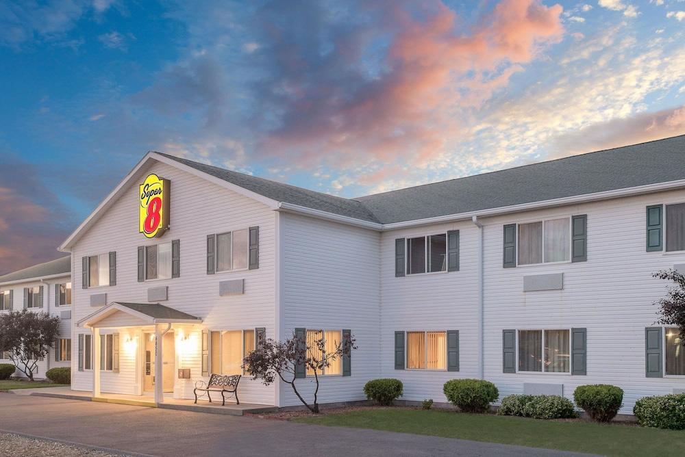 Super 8 by Wyndham Canandaigua photo 44