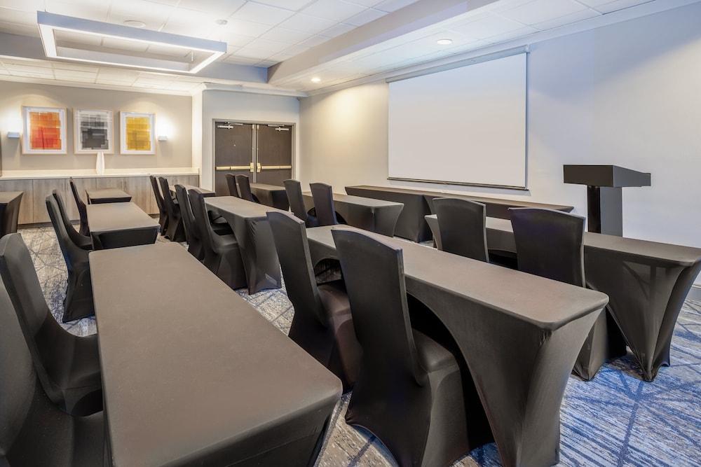Holiday Inn Express Hotel & Suites New Tampa I-75 by IHG photo 34
