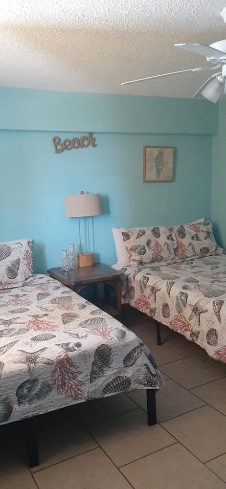 Hawaiian Inn Beach Resort photo 22