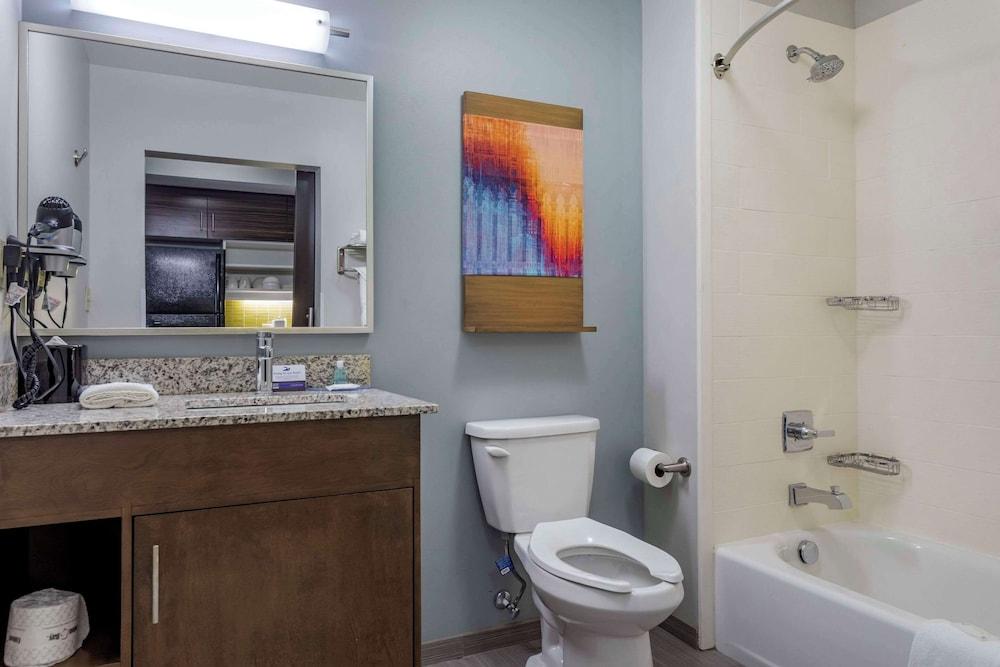 MainStay Suites Bowling Green North photo 26