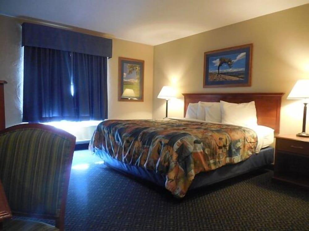 Blue Mountain Inn And Suites photo 2