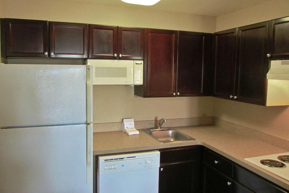 Extended Stay America Suites Denver Aurora North photo 29