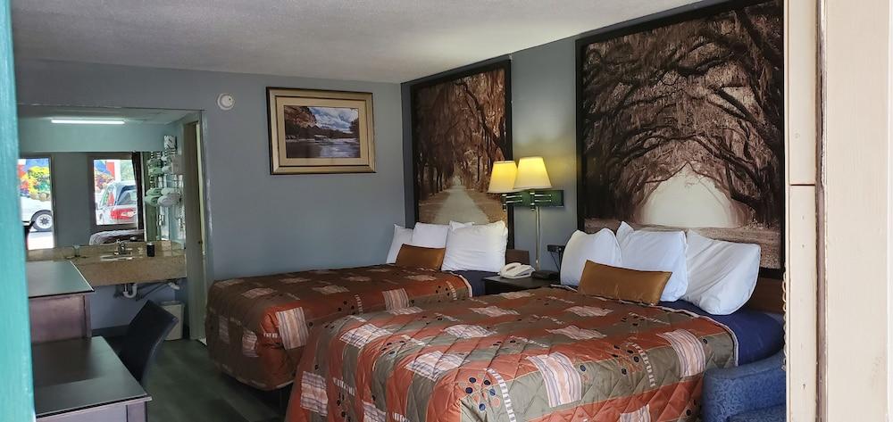 Palmetto Inn photo 19