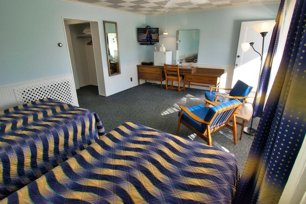 Harborside Motel photo 6