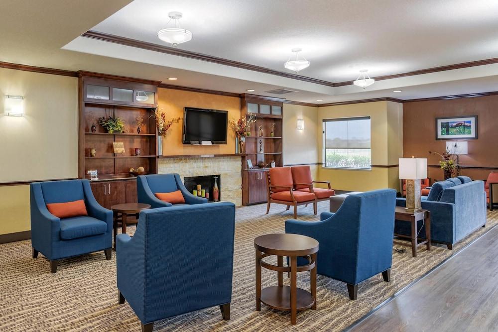 Comfort Inn & Suites Navasota photo 3